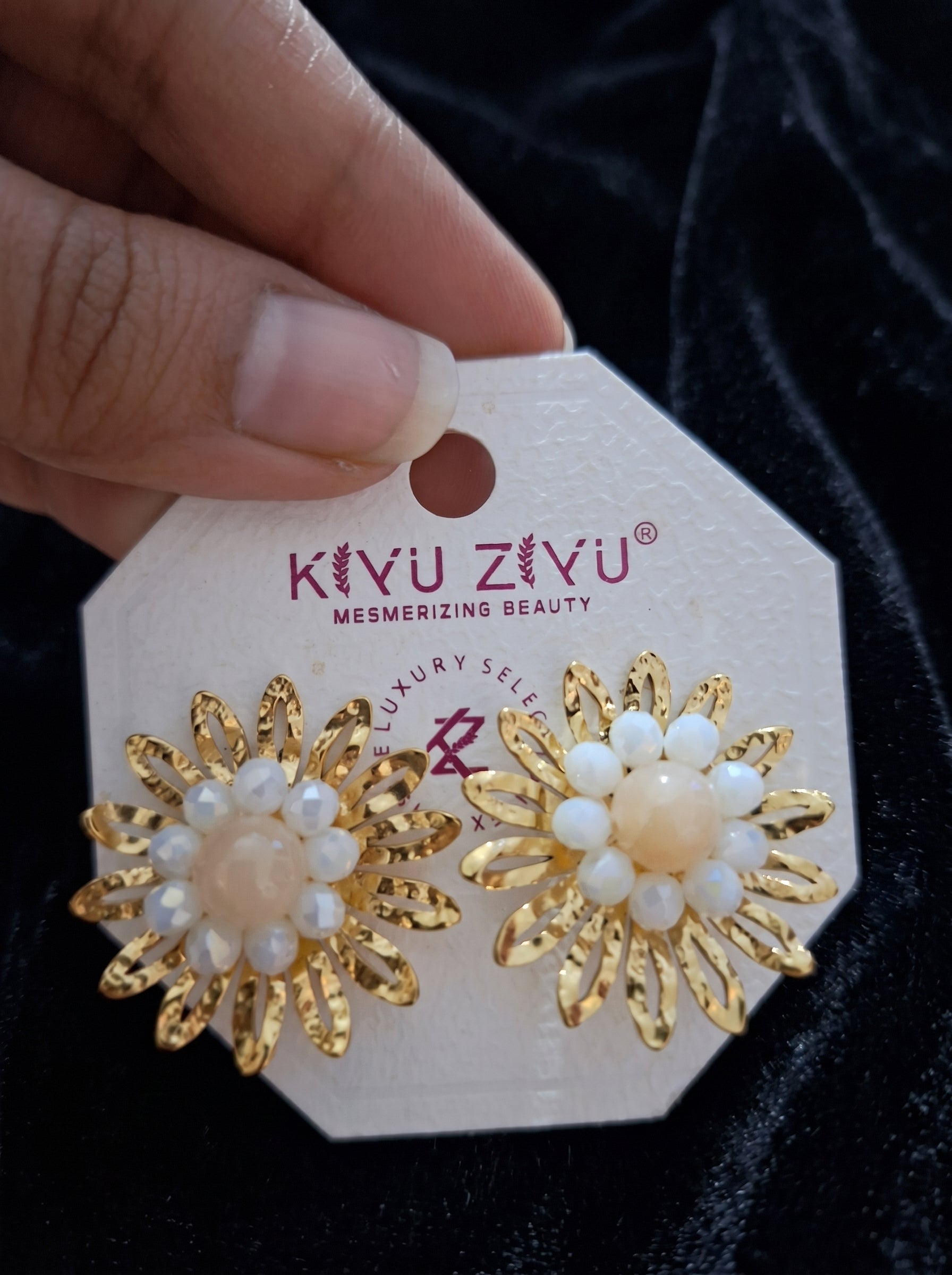 Anti tarnish earring 126
