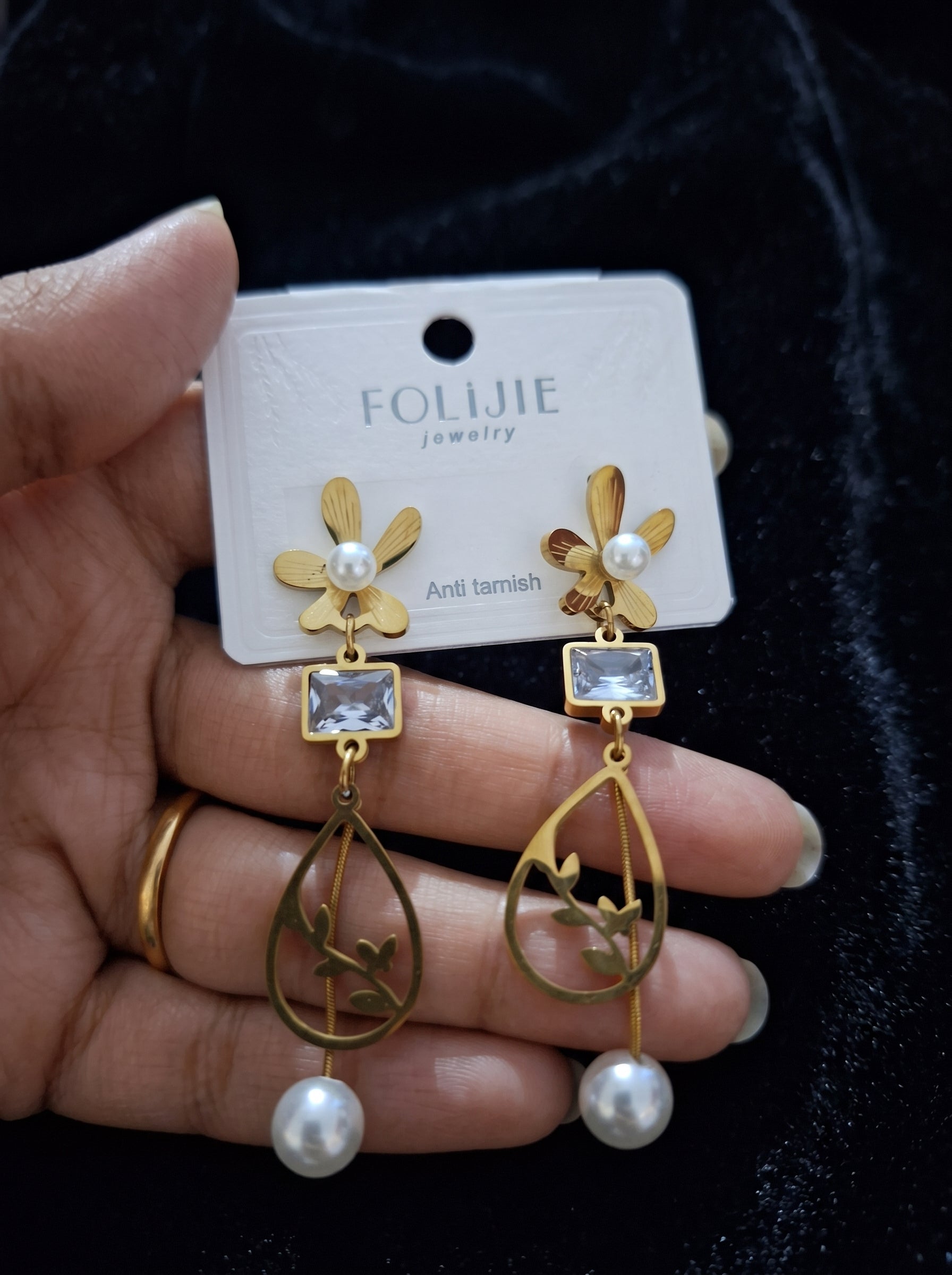 Anti tarnish earring 101
