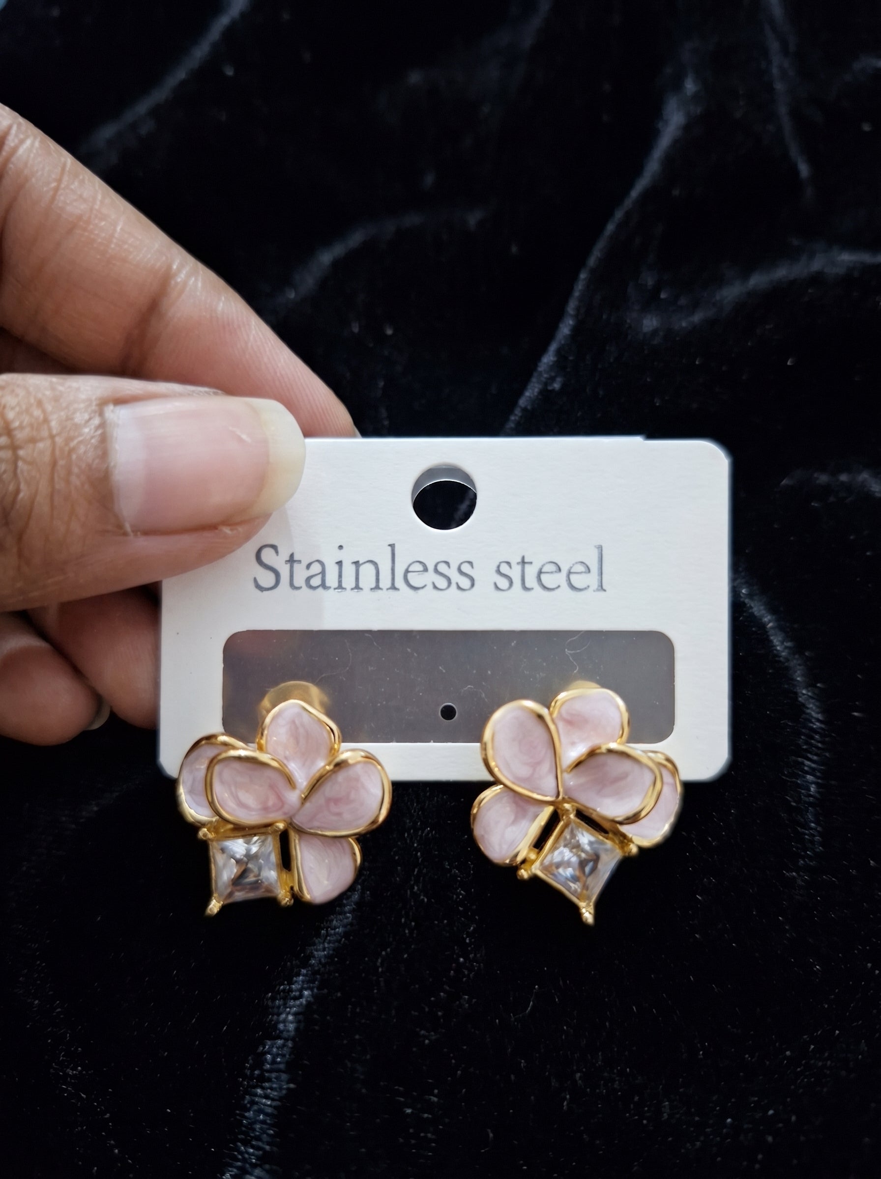 Anti tarnish earring 84