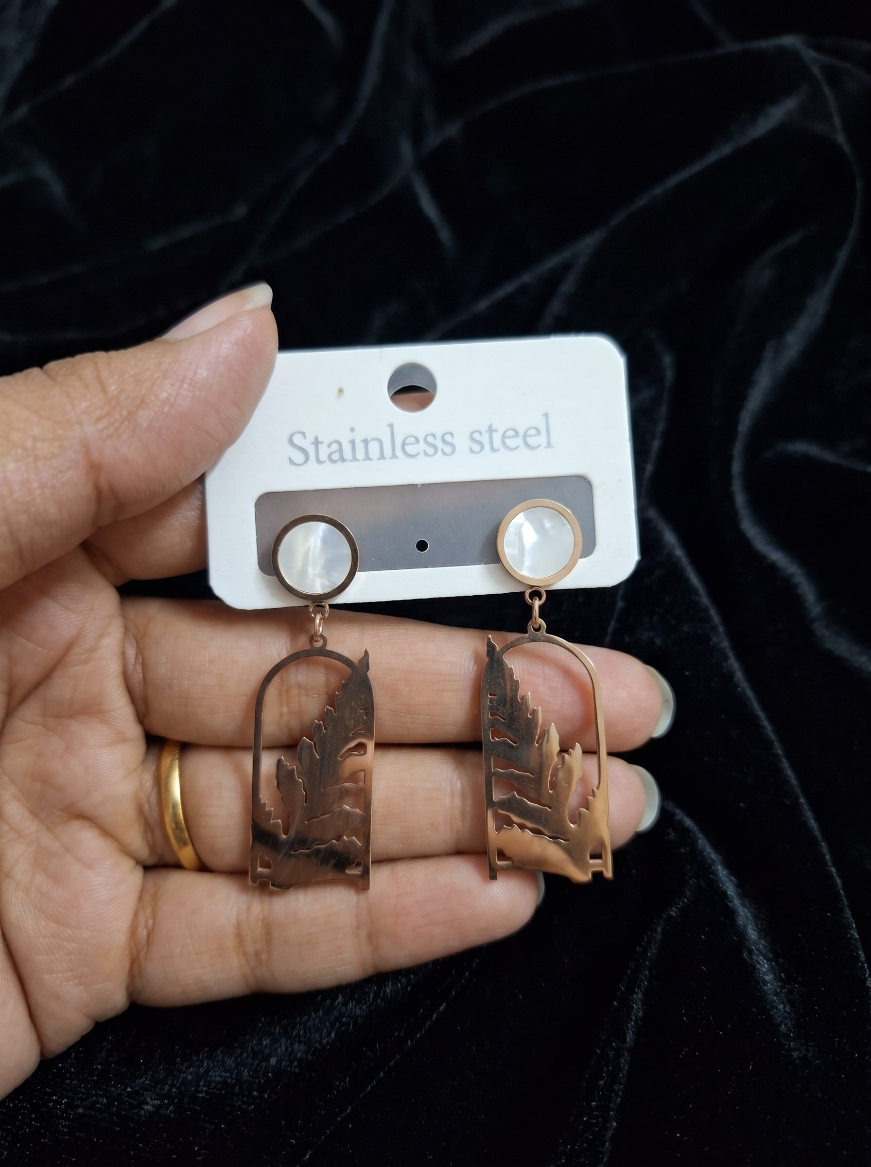 Anti tarnish earring 67